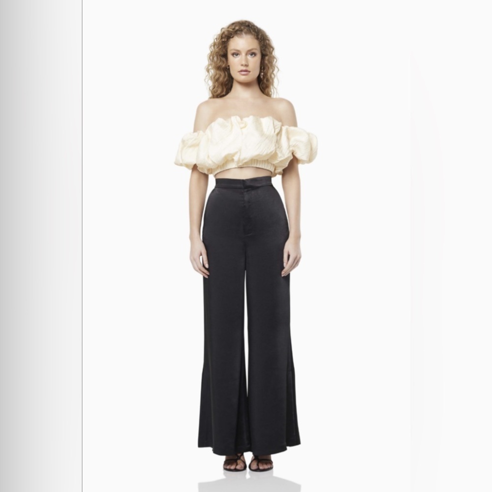 Elliatt Rejoice Crop Top Cream Size Small NWT - Picture 6 of 11
